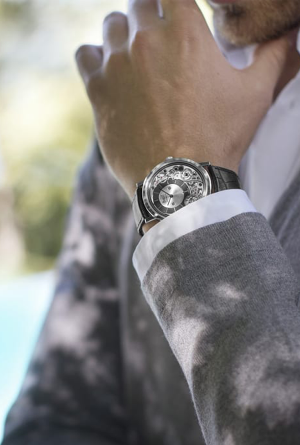 ALTIPLANO ULTIMATE AUTOMATIC WATCH