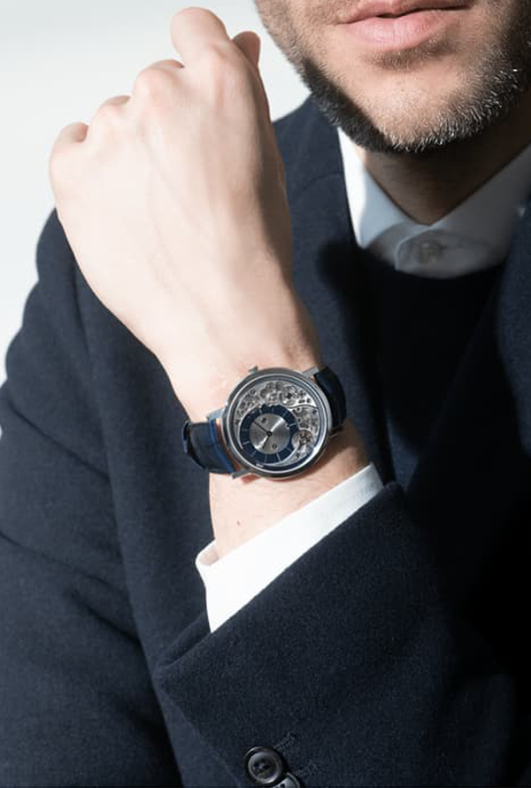 ALTIPLANO ULTIMATE AUTOMATIC WATCH