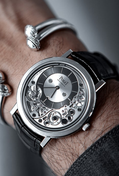 ALTIPLANO ULTIMATE AUTOMATIC WATCH
